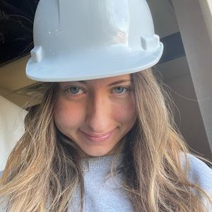 Meet your Posher, Nikki